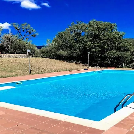 Villa Vallocchia - Sleeps 18 Exclusive Poolgrounds 4 فيلة *