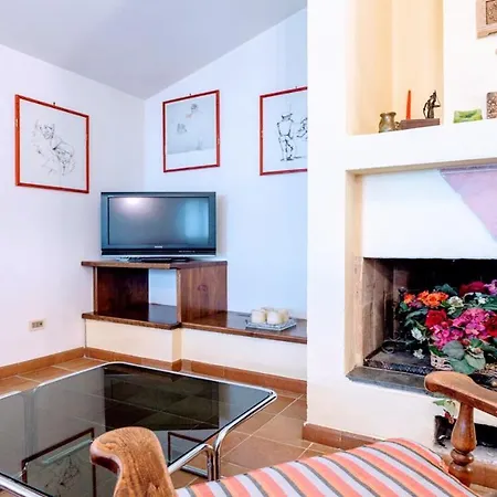 Villa Vallocchia - Sleeps 18 Exclusive Poolgrounds 4